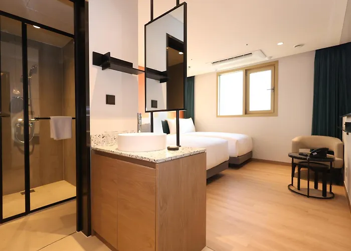 New Blanc Myeongdong Hotel 4*