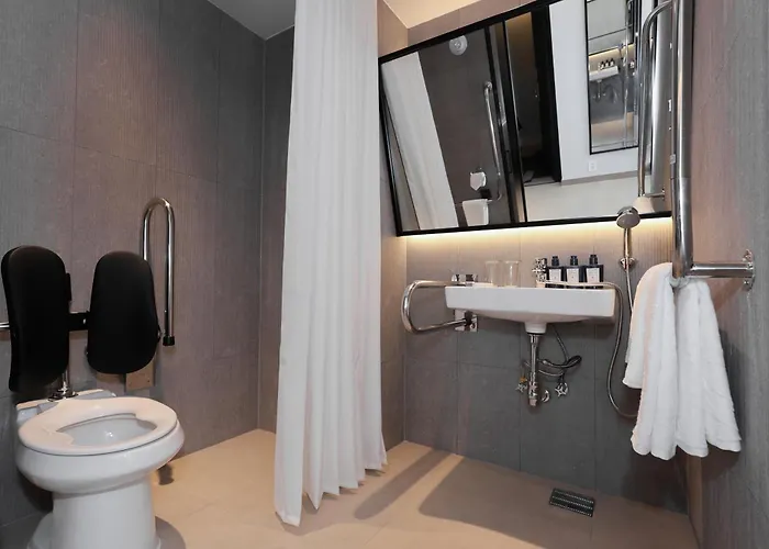 New Blanc Myeongdong Hotel